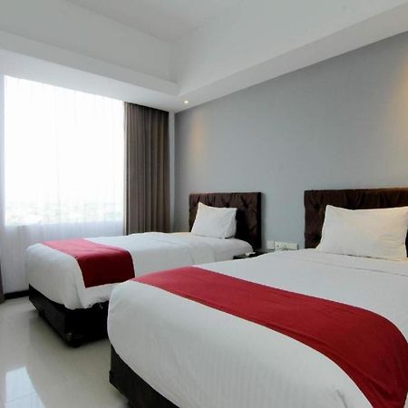 The Sun Hotel Madiun Kültér fotó