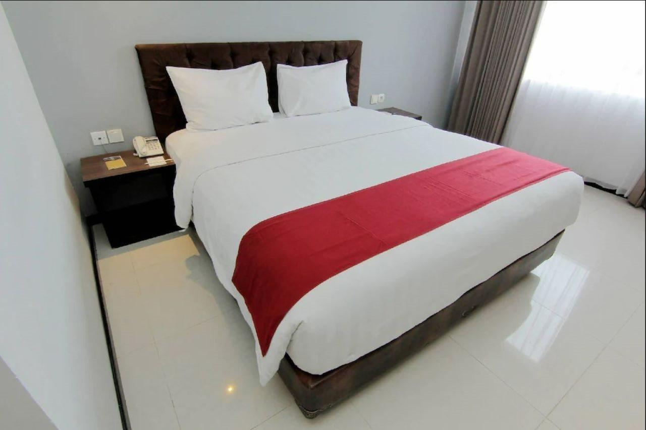 The Sun Hotel Madiun Kültér fotó