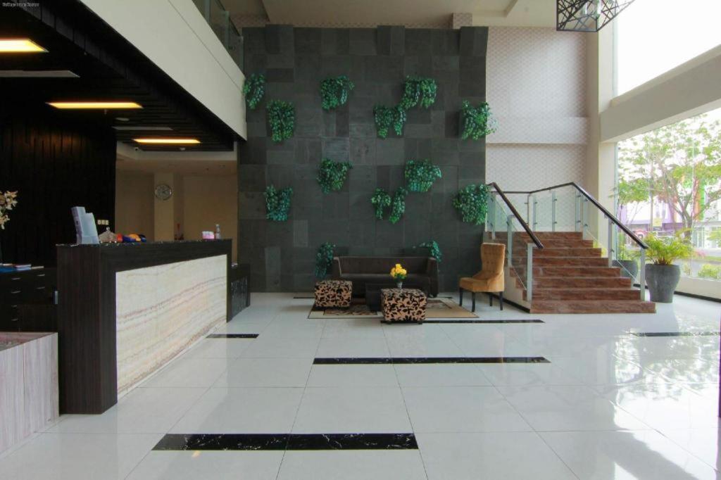 The Sun Hotel Madiun Kültér fotó