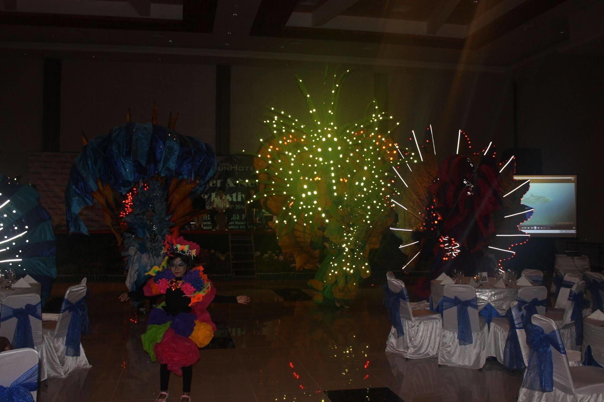 The Sun Hotel Madiun Kültér fotó