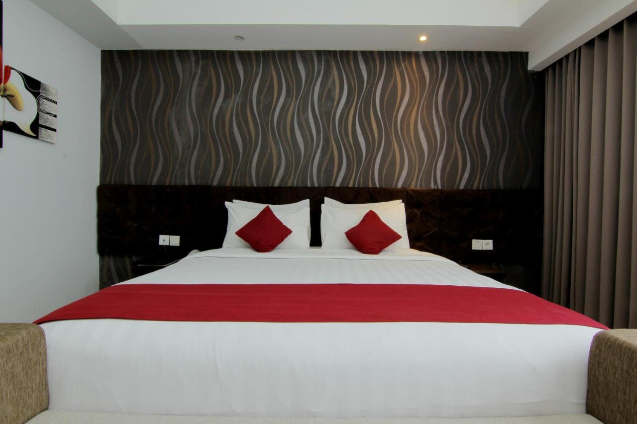 The Sun Hotel Madiun Kültér fotó