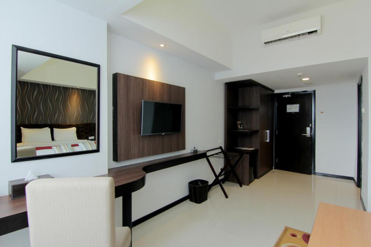 The Sun Hotel Madiun Kültér fotó