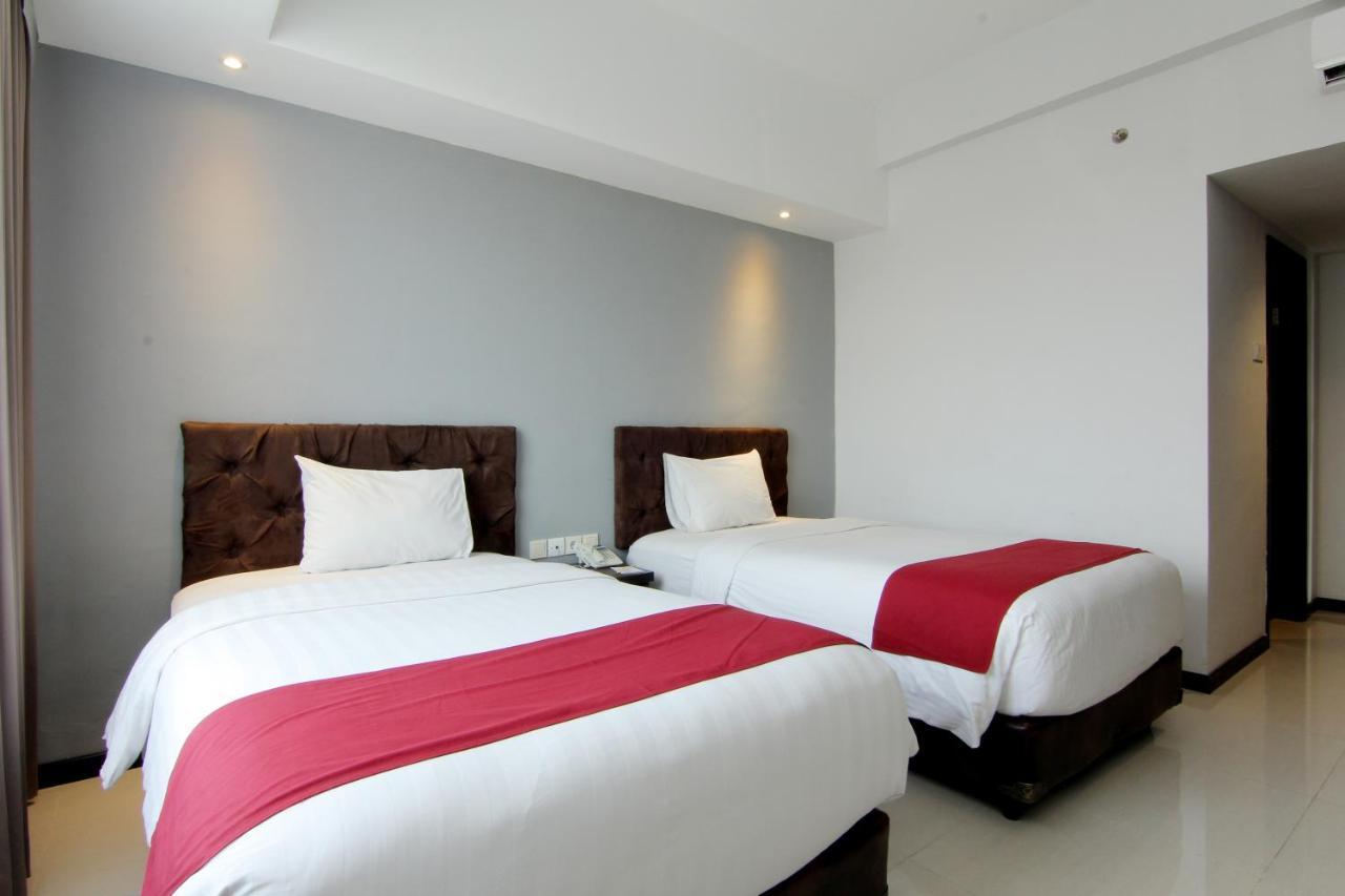 The Sun Hotel Madiun Kültér fotó