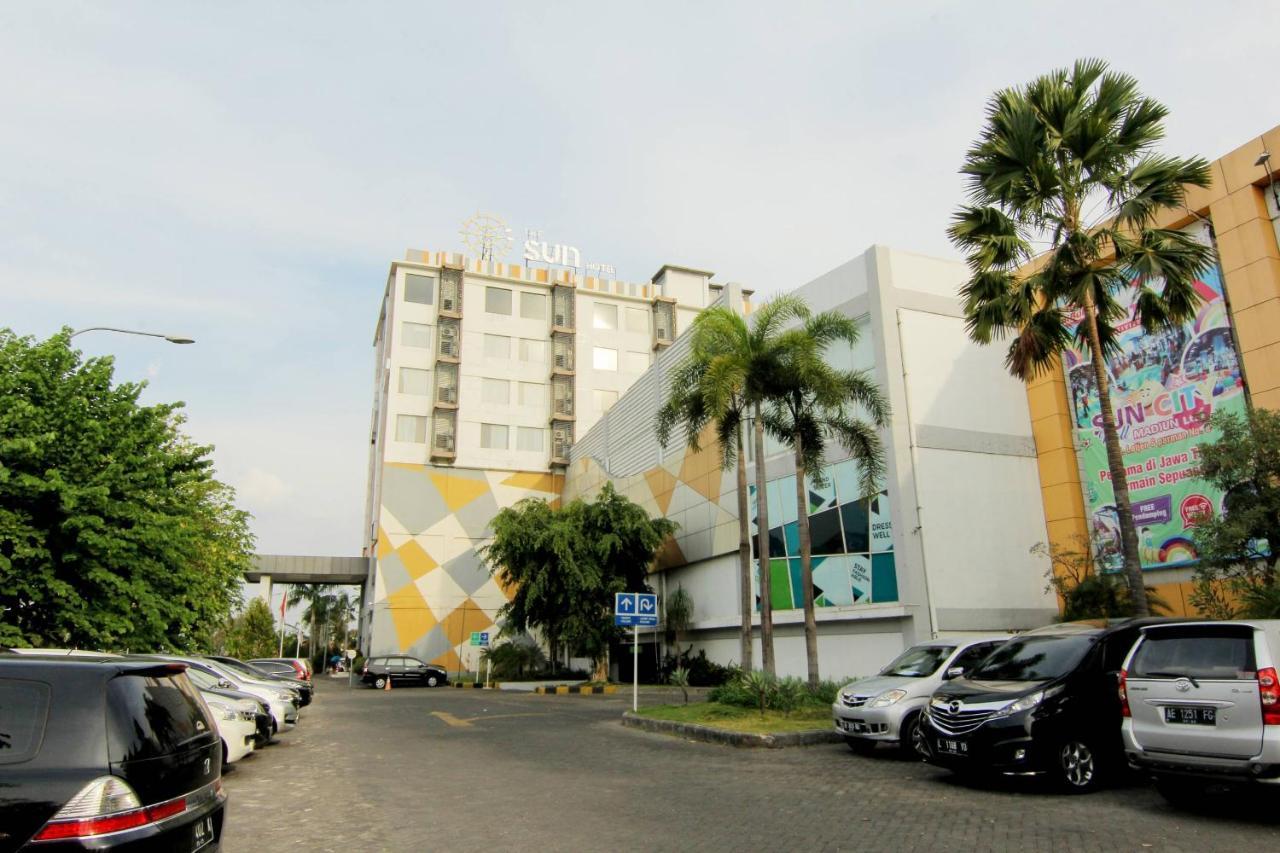 The Sun Hotel Madiun Kültér fotó